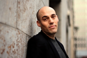TAOK_Director_Joshua_Oppenheimer2013_photo_by_Oliver_Clasper